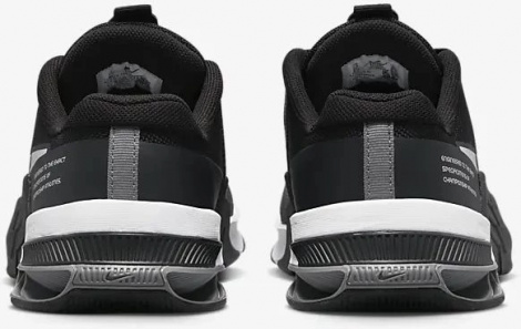 Кроссовки женские Nike METCON 8 черные DO9327-001