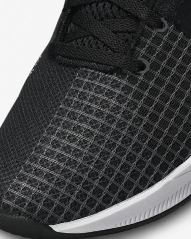 Кроссовки женские Nike METCON 8 черные DO9327-001