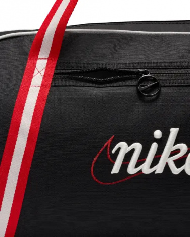 Сумка спортивна жіноча Nike GYM CLUB TRAINING RETRO 24L чорно-червоно-біла DH6863-015