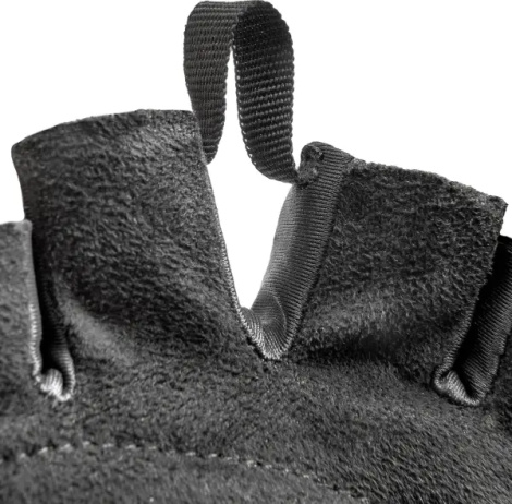 Перчатки для тренинга Adidas ESSENTIAL ADJUSTABLE GLOVES черно-красные L ADGB-12415-NL