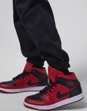 Спортивные штаны подростковые Nike DRI-FIT SPORT STATEMENT HOOP FLEECE черные 95D274-023