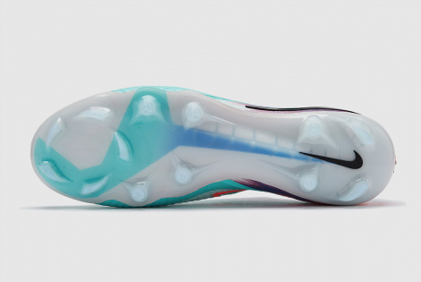 Футбольные бутсы Nike Phantom 6 Elite NU2 FG IM9604-300