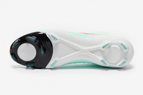 Футбольные бутсы Nike Phantom Luna II Pro FG FJ2575-300