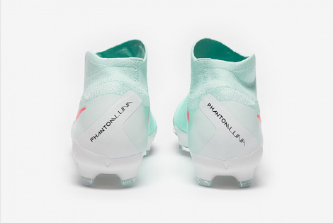 Футбольные бутсы Nike Phantom Luna II Pro FG FJ2575-300