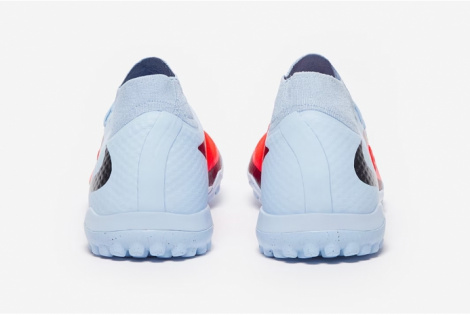 Сороконіжки Nike Phantom 6 Academy High TF HQ2277-400