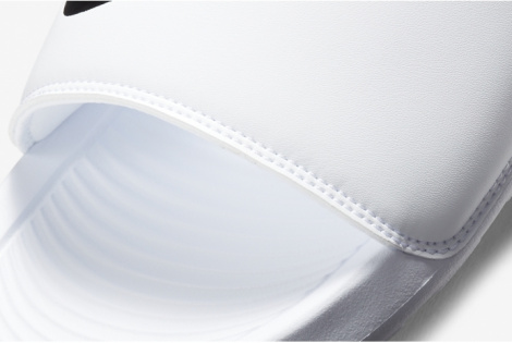 Тапочки Nike Victori One Slide CN9675-100