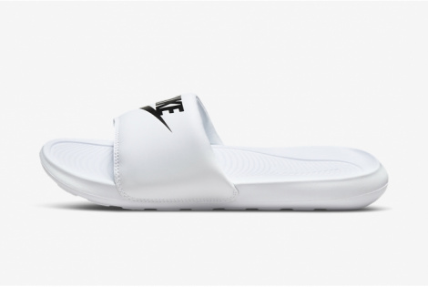 Тапочки Nike Victori One Slide CN9675-100