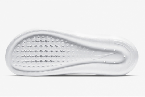 Тапочки Nike Victori One Shower Slide CZ5478-100