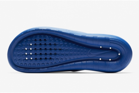 Тапочки Nike Victori One Shower Slide CZ5478-401