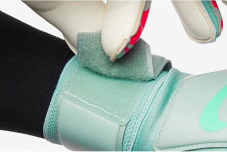 Вратарские перчатки Nike GK Grip 3 HQ0256-395