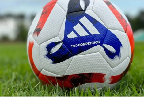 Футбольний м'яч Adidas Tiro Competition HT2426