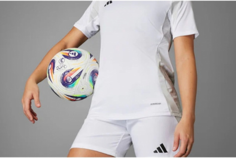 Футбольний м'яч Adidas W Euro 2025 OMB JH1261