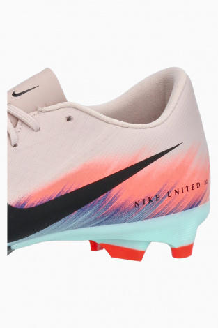 Бутсы Nike Zoom Mercurial Vapor 16 Academy FG/MG - розовый