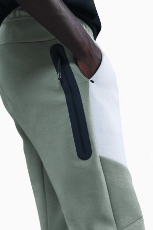 Штани Nike Sportswear Tech Fleece - зелений