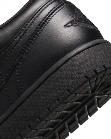 Кросівки Nike AIR JORDAN 1 LOW чорні 553558-093