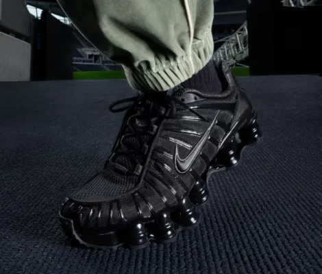 Кросівки жіночі Nike SHOX TL чорні AR3566-002