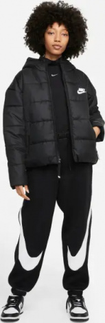 Куртка женская Nike SPORTSWEAR THERMA-FIT CLASSIC черная DJ6995-010
