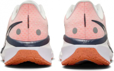 Кроссовки беговые Nike VOMERO 17 кораллово-белые FB1309-102
