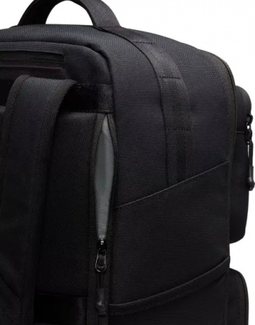 Рюкзак Nike UTILITY SPEED 27L черный FN4106-010