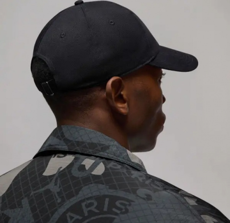 Кепка Nike PARIS SAINT-GERMAIN CLUB чорна FQ4992-010