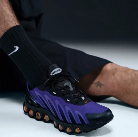 Кросівки Nike AIR MAX DN8 фіолетово-чорно-помаранчеві FQ7860-009