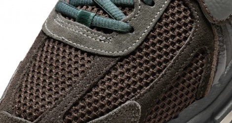 Кроссовки Nike ZOOM VOMERO 5 PRM темно-коричнево-темно-зеленые FQ8174-237