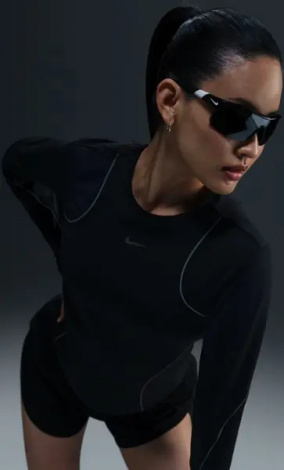 Лонгслів для бігу жіночий Nike RUNNING DIVISION чорний FV6418-010