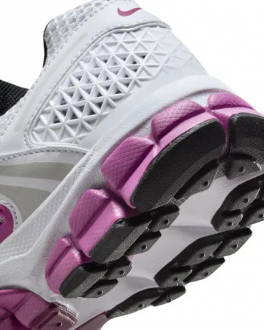 Кроссовки подростковые Nike VOMERO 5 (GS) бело-фиолетовые HF6998-102