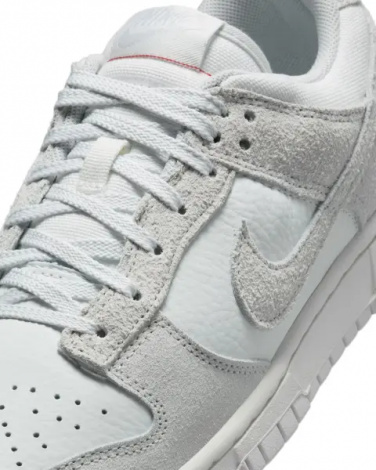 Кроссовки женские Nike DUNK LOW серо-белые HJ5777-100