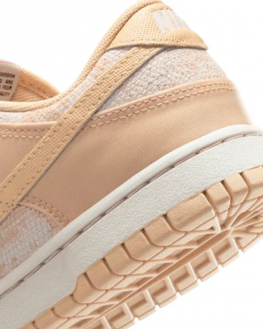 Кроссовки женские Nike DUNK LOW персиковые HJ5777-101