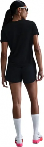 Футболка для бега женская Nike TEMPO DRI-FIT черная HQ0648-010