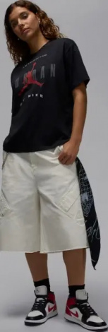 Футболка жіноча Nike JORDAN FLIGHT чорна IB9943-010