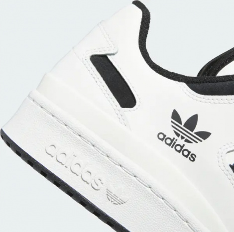 Кросівки Adidas FORUM LOW CL біло-чорні IH7830
