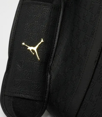 Сумка Nike JORDAN MONOGRAM DUFFLE BAG 40L чорно-золота LM0987-K5X