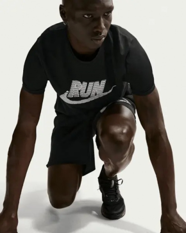 Футболка для бігу Nike MILER RUN ENERGY чорна IF9475-010