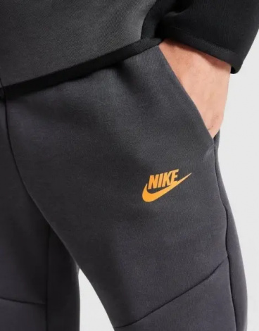 Спортивний костюм підлітковий Nike SPORTSWEAR TECH FLEECE чорно-темно-сірий HV5867-013__HV5869-070