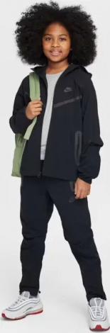Спортивный костюм подростковый Nike TECH WOVEN черный HQ8911-010__HQ8921-010