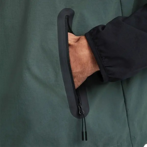 Вітровка Nike TECH WOVEN JACKET темно-зелено-чорна HM7151-338