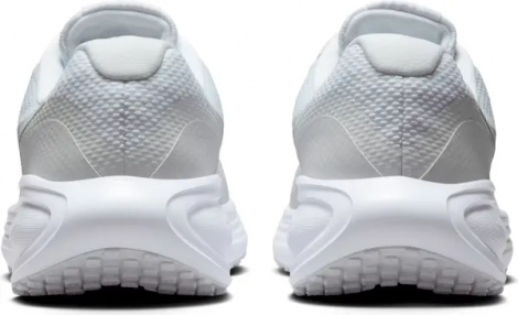 Кросівки бігові Nike REVOLUTION 8 білі HJ9198-100