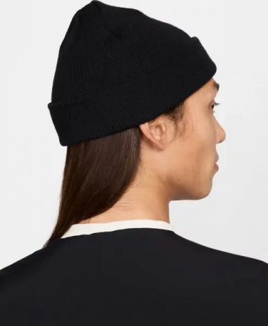 Шапка Nike TERRA SWOOSH BEANIE черная HF0189-010
