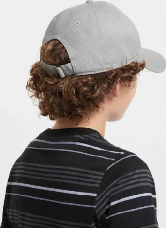 Кепка подростковая Nike CLUB UNSTRUCTURED FUTURA WASH серая FB5063-073