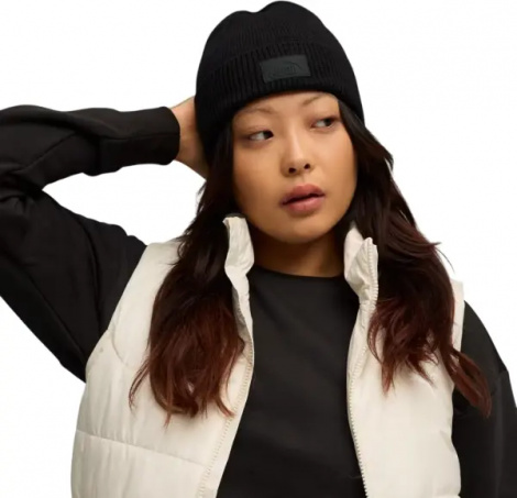 Шапка Puma ESSENTIALS ELEVATED RUBBER PATCH LOW CROWN BEANIE черная 2641401