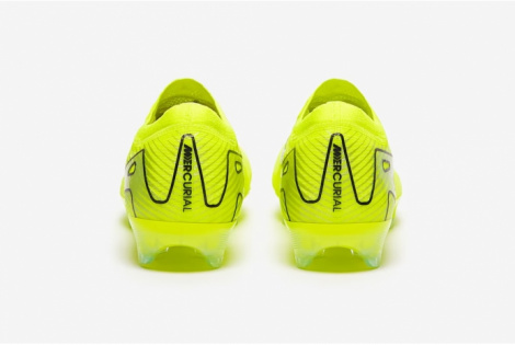 Футбольные бутсы Nike Air Zoom Mercurial Vapor 16 Elite FG FQ1457-700