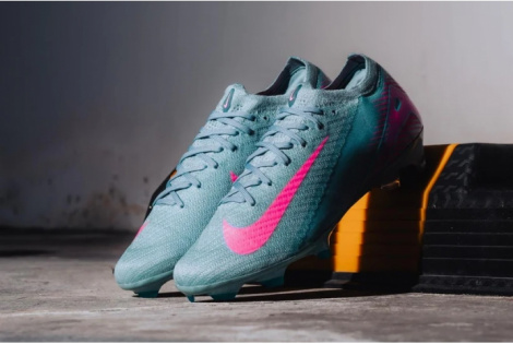 Футбольные бутсы Nike Air Zoom Mercurial Vapor 16 Elite FG FQ1457-301