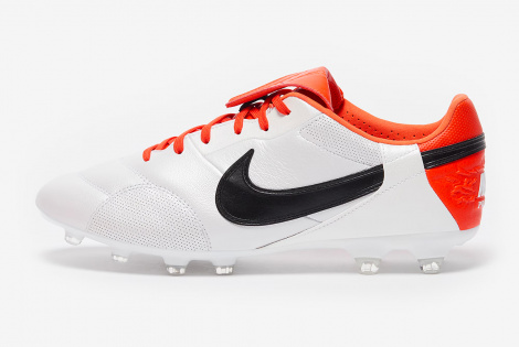 Футбольные бутсы Nike Premier III FG (КОЖА) HM0265-800