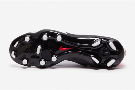 Футбольні бутси Nike Tiempo Legend X Academy MG DV4337-100