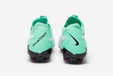 Футбольные бутсы Nike Phantom GX Academy DF MG DD9472-300