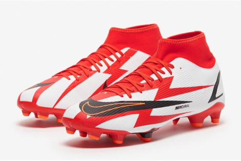 Футбольные бутсы Nike Mercurial Superfly 8 Academy CR7 MG DB2854-600