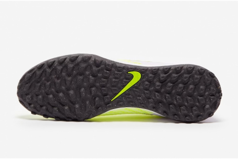 Сороконіжки Nike Phantom GX Academy TF DD9477-705