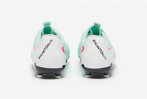Дитячі футбольні бутси Nike Phantom GX II Academy MG Junior FD6722-300